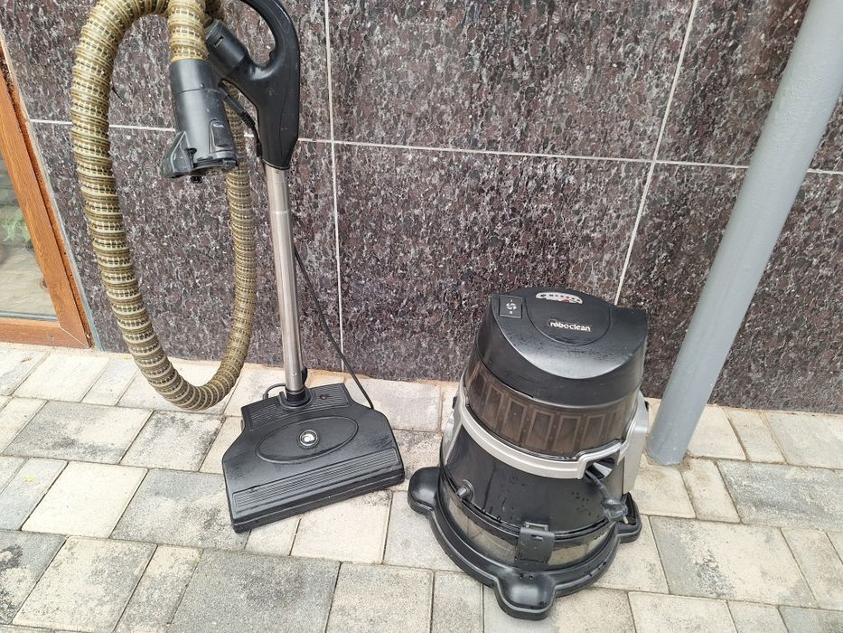 Продается пылесос Roboclean