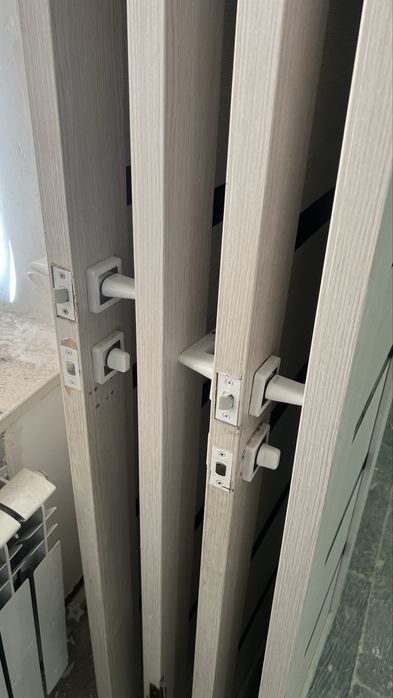 Продаются двери 60 см - 5 шт.