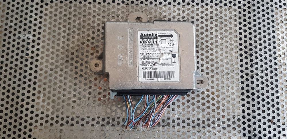 Calculator Modul Airbag Renault Scenic 2 Dezmembrez Renault Scenic 2