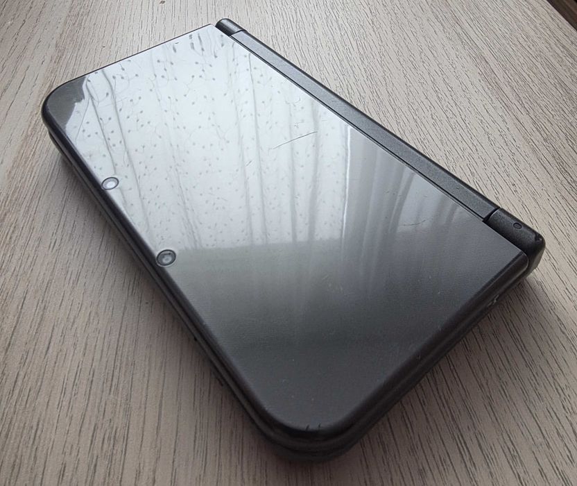 New Nintendo 3DS XL IPS екран черно