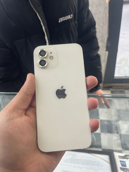 Iphone 12 sotiladi holati yaxshi 86yomkust 128xotira