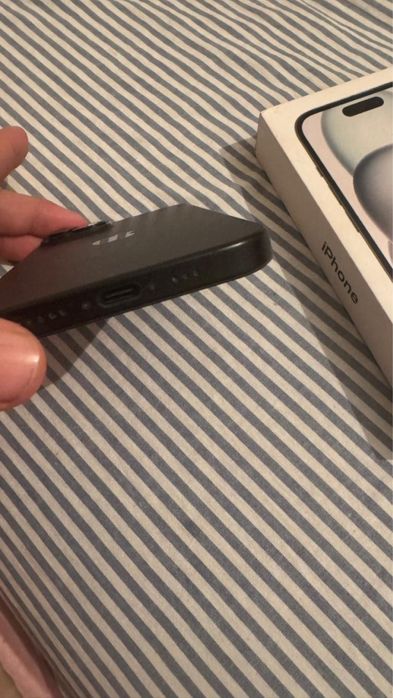 Продам новый 15 айфон