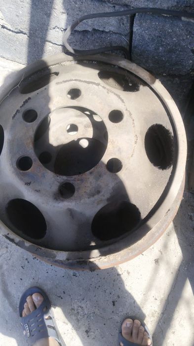 Диски на ГАЗ 52 .