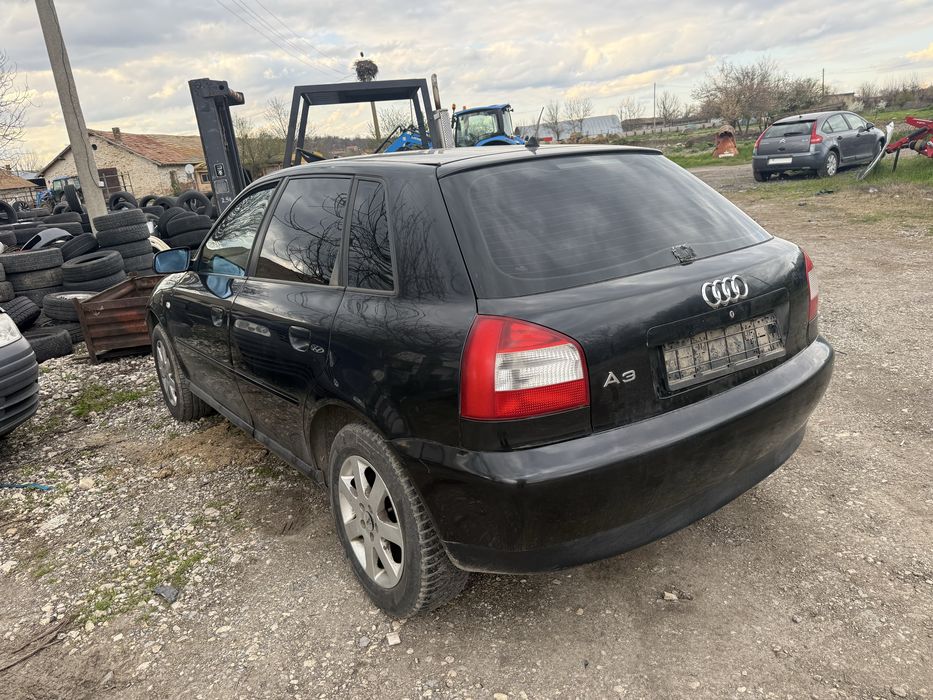 Ауди а3 1.6 фейс на части или цяло