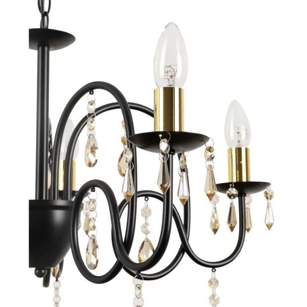 Страхотен полилей в дворцов стил