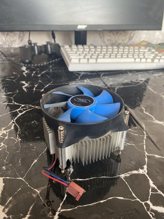 Кулер Deepcool — рабочий, тихий торг уместен