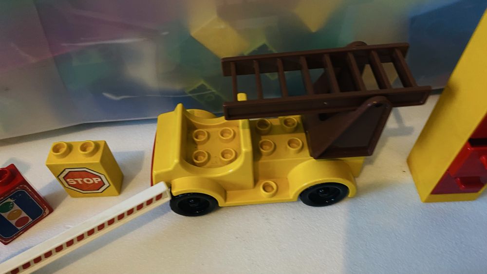 Duplo оригинално и съвместимо релси и влакове