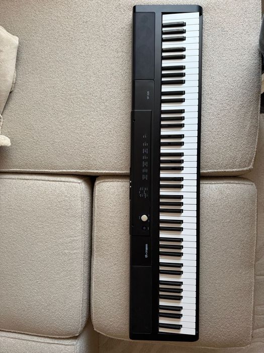 Pian digital Thomann SP-320 și stand ajustabil