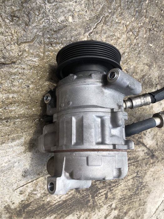 Компресор на климатика при Audi A6 C6 4F 3.0D Facelift 4f0260805aj