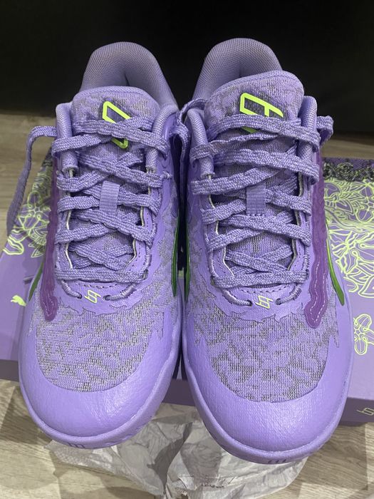 Adidasi de Baschet marimea 37.5