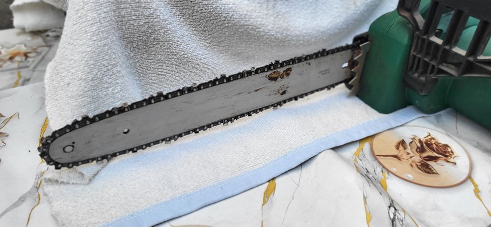 Продаётся электропила по дереву