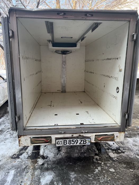 Yuk ortish yuk tashish xizmati