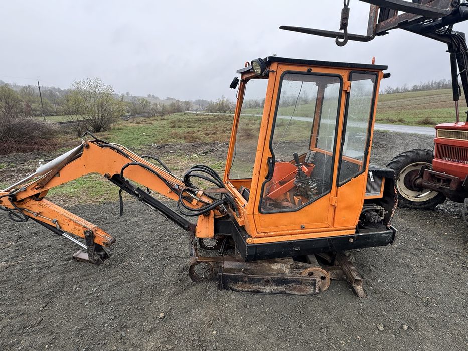 Miniexcavator Yanmar  2.5t recent adus   de reparat sau pentru piese
