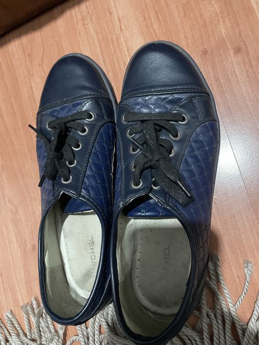 38 размер, кожа, удобные!