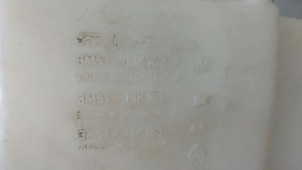 Vas lichid parbriz ford c max 1 3m5113k163
