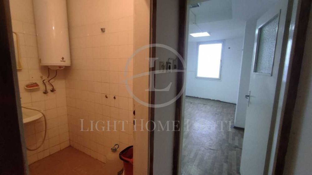 Продава се Тристаен апартамент в Пловдив, Каменица 2 - 90 кв.м за 995 €/кв.м - Снимка #4