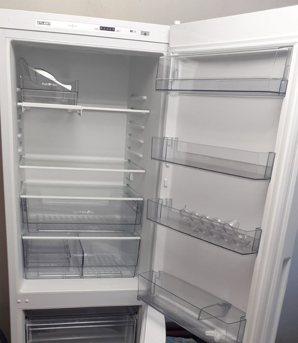 Атлант холодильник 150.000тыс.