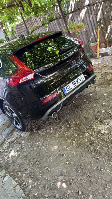 VOLVO V40 2018 — imagine 2