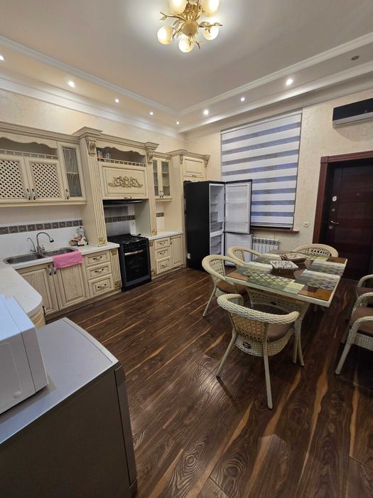 Участок 7 соток два этажа и подвал Карасу1 махалля Шортепа КС