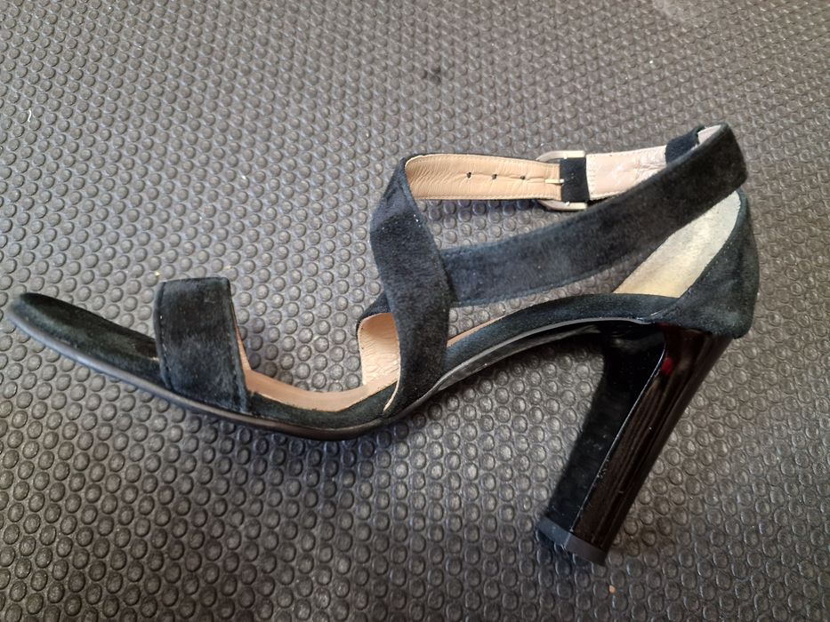 Sandale de piele intoarsa 39