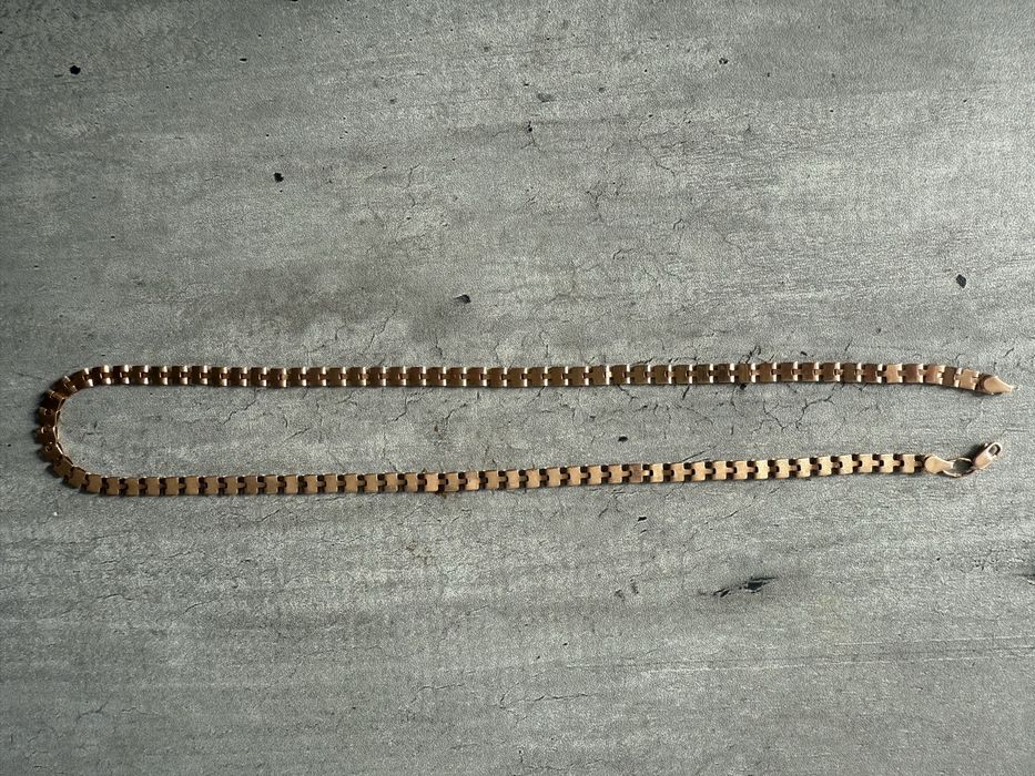 Продам золотую цепочку 45 см, вес 8,4 гр