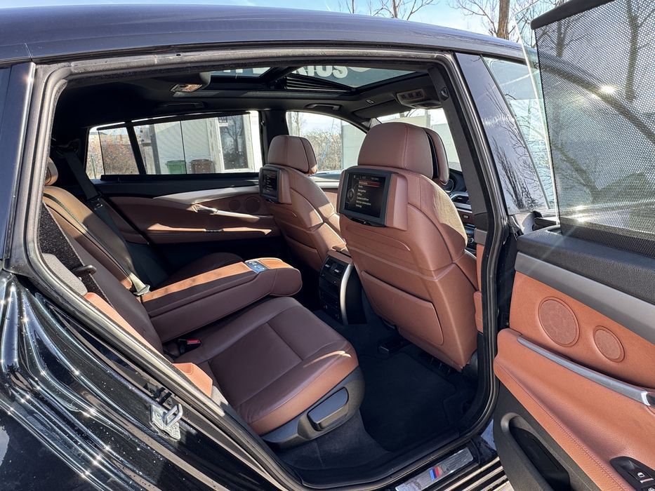 Bmw 530 2013 M Paket/X drive/pano/keyless/camere/distronic/dvd uri/rat