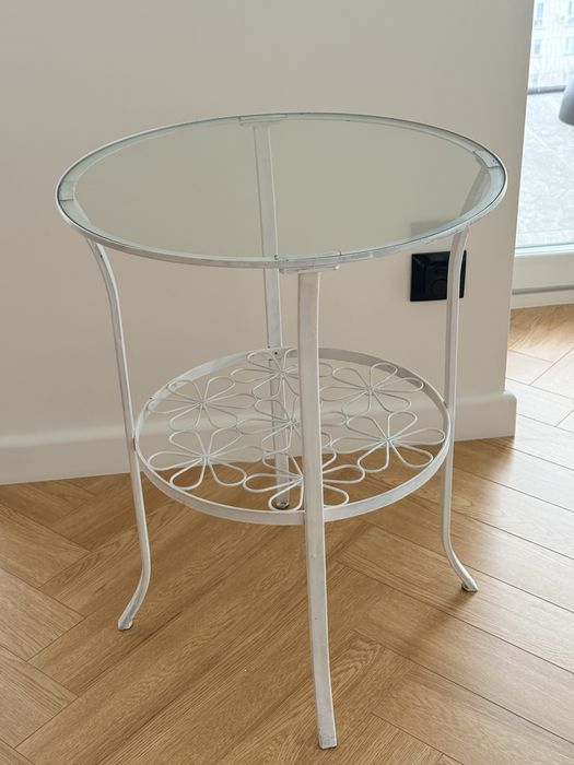 Продам журнальный столик Икея