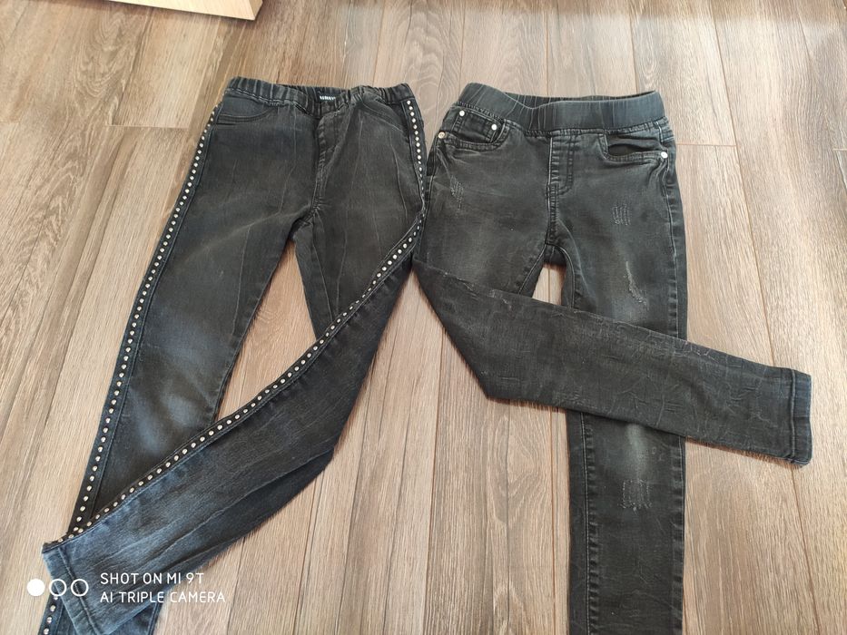 Детски дънки за момиче.