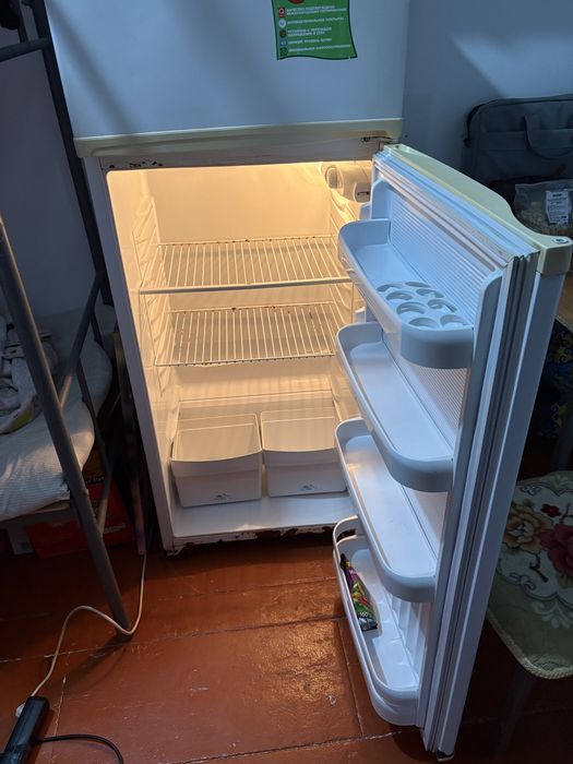 Продам холодильник