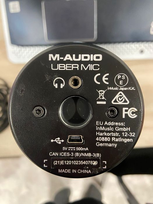 Профиссональный микрофон M-AUDIO