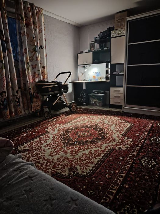 Продам дом на восточных дачах у дороги.