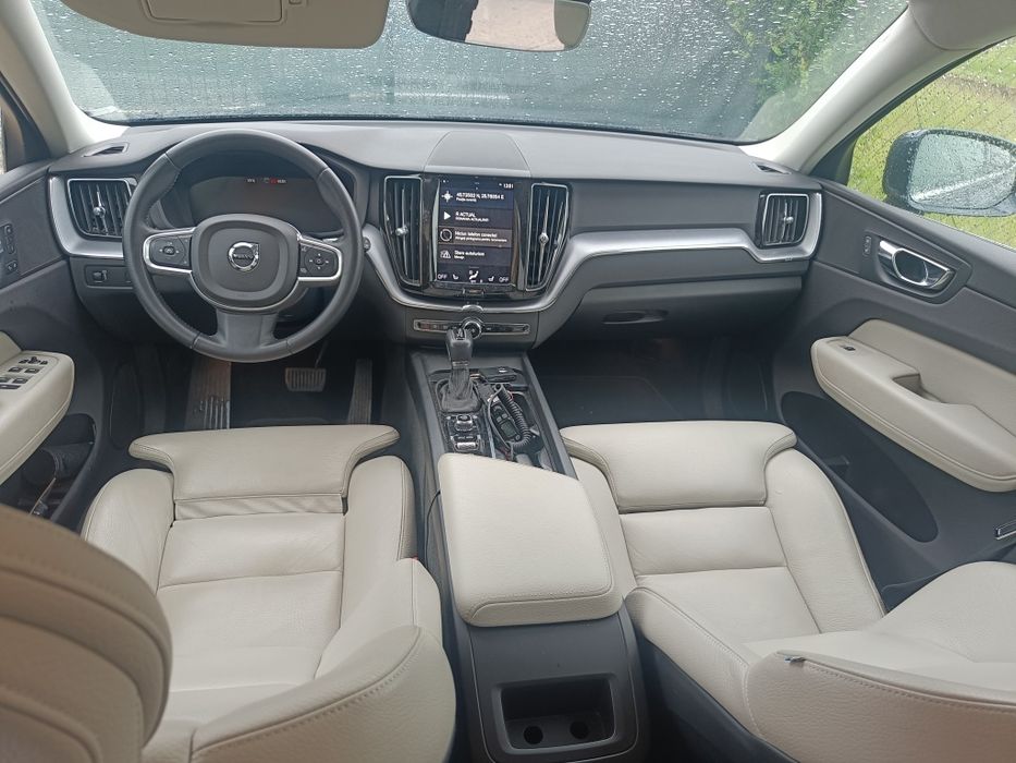 VOLVO XC60 2019 — imagine 6