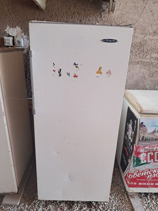 Холодильник сотилади