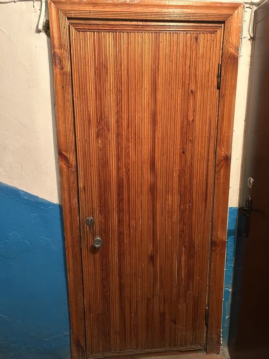 Деревянные входные двери бу