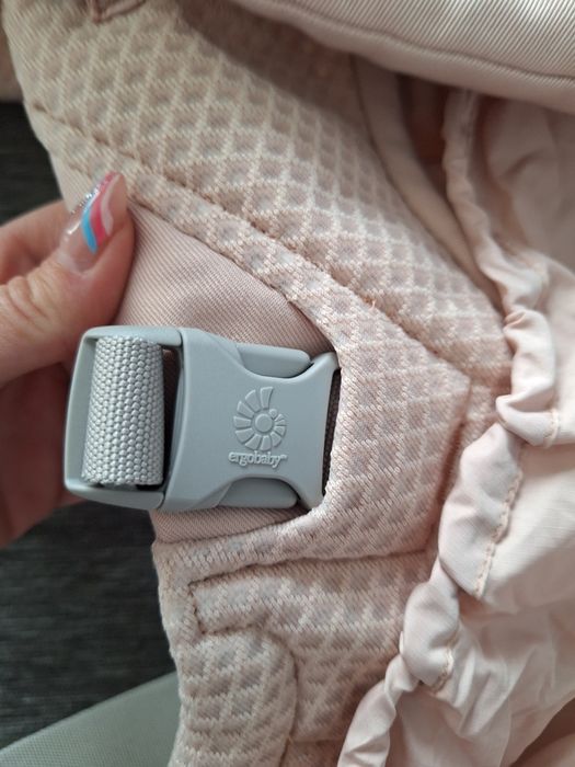 Ergobaby Adapt Pink SoftFlex Ергономична раница + Смукалки