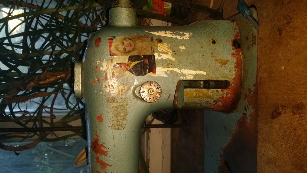 Швейная производственная электрическая машинка