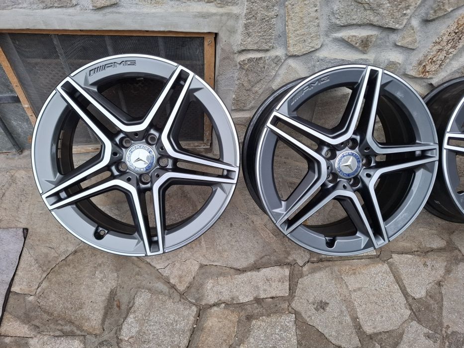 19 AMG Mercedes  W247
