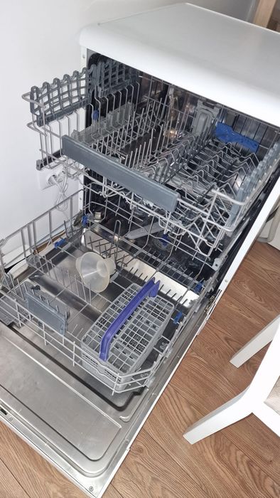 Mașina spalat vase Beko