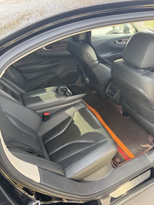 Hongqi eqm5 2021 sotiladi