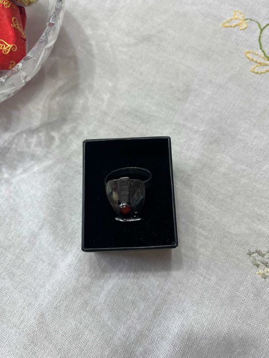 сребърен пръстен камък червен корлеоне