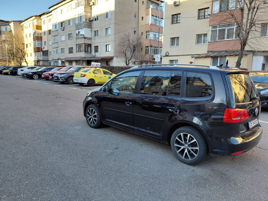 VW TOURAN 2013,1.6 TDI,  6000 E