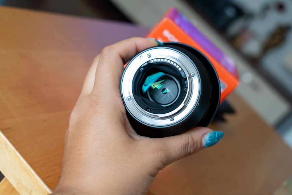 Sony FE 85mm f/1.8