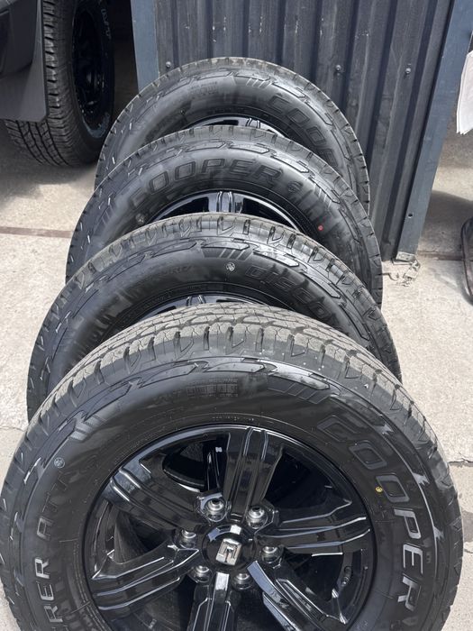 Cooper Discoverer AT 265/65 R17