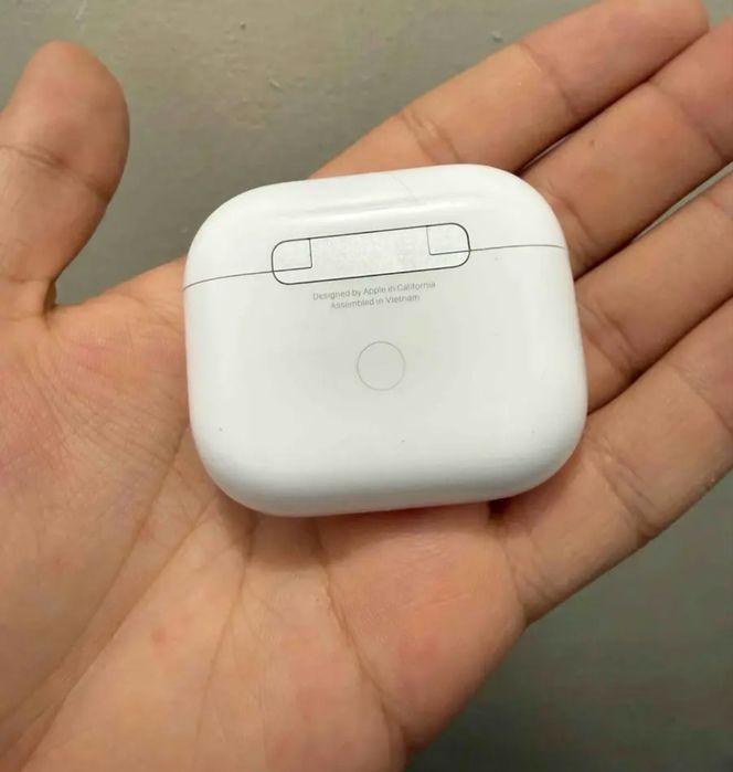 Продаю AirPods 3