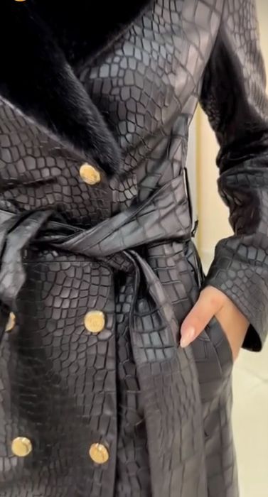 Продам новый кожаный плащ