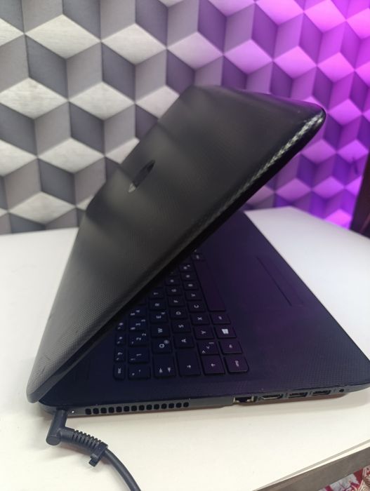 Laptop hp procesor i3 și video ATI Radeon  m330