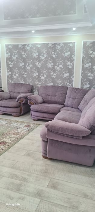 Диван угловой  для гостиной или хола