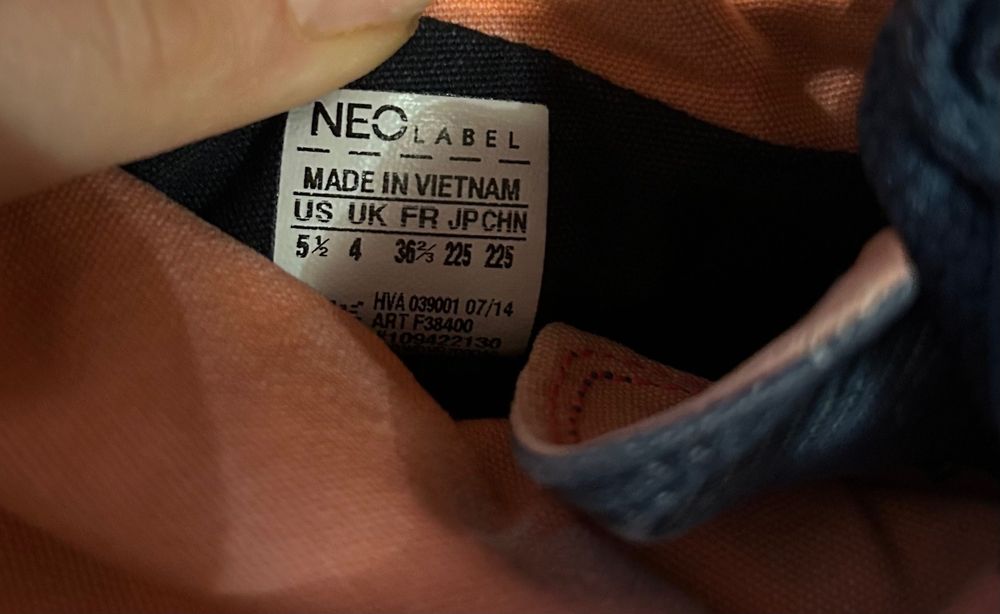 Кецове Adidas Neo