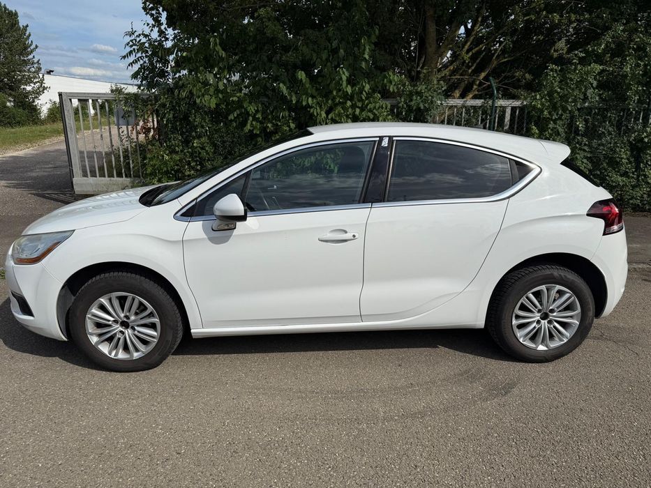Ситроен DS4 1,6 HDI