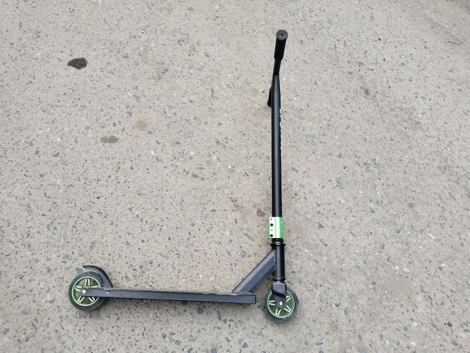 Продам самокат трюковой